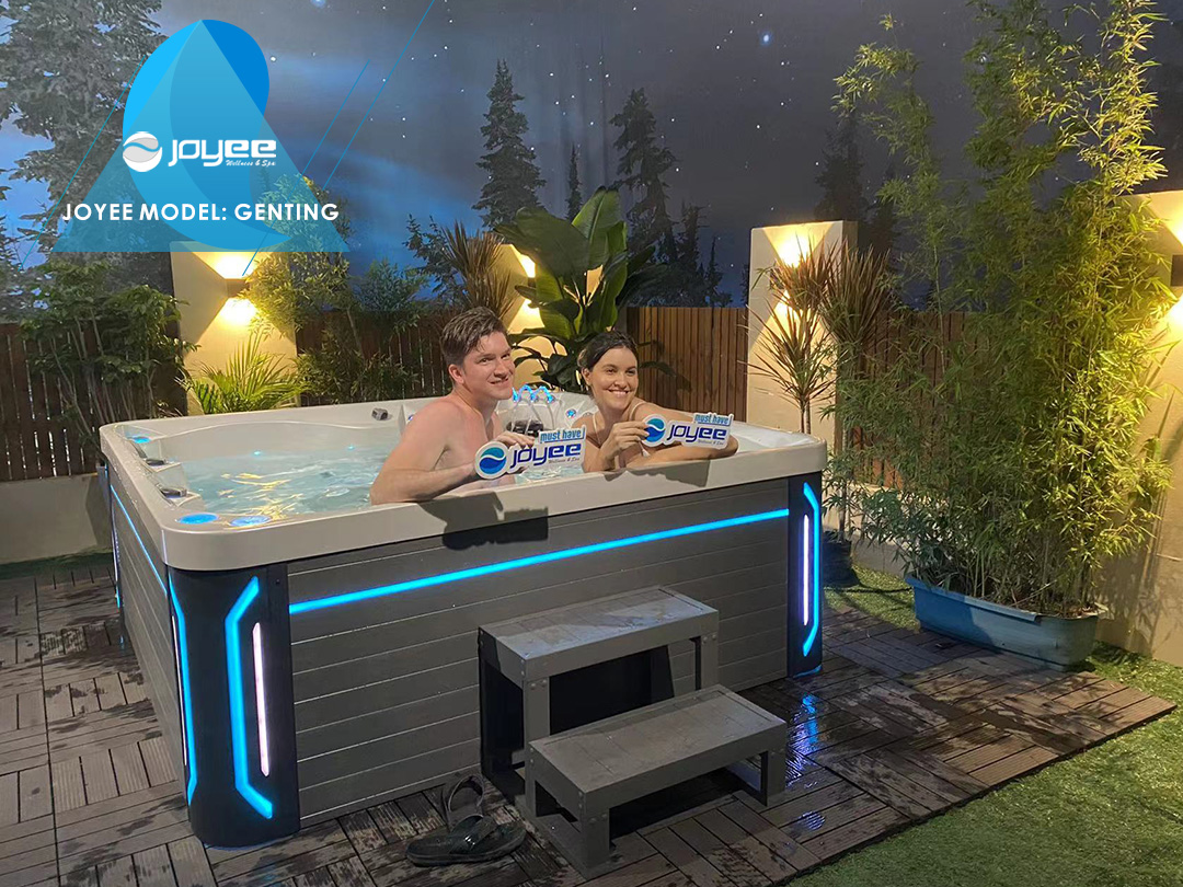 HOT TUB JACUZZI WHIRLPOOL OUTDOOR SAPS